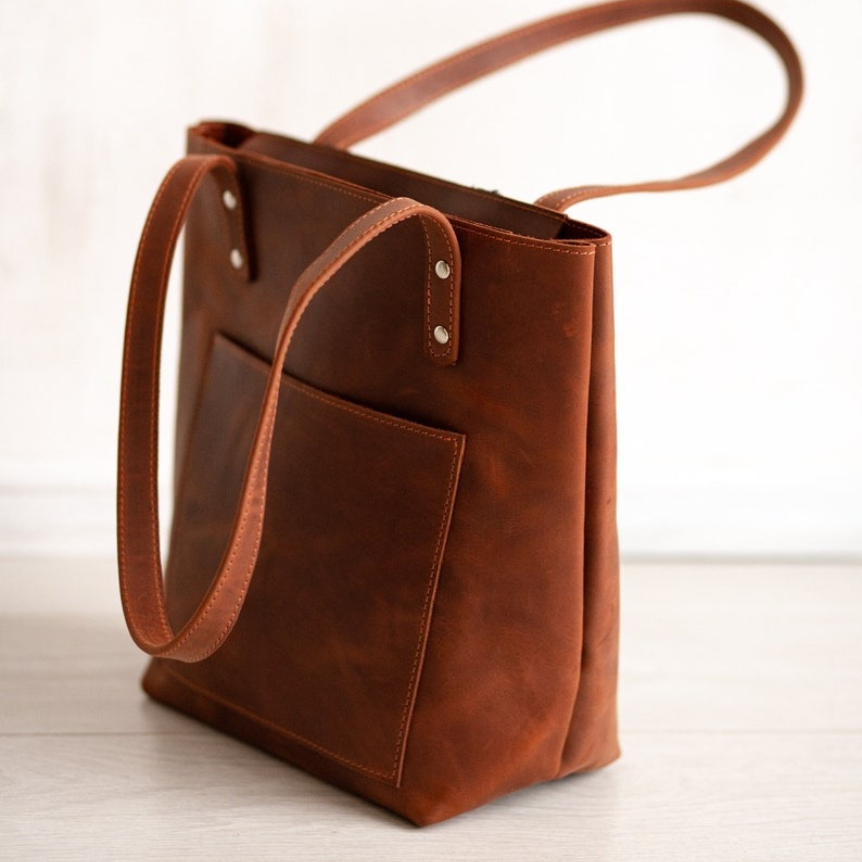 VT LEATHER TOTE FOR WOMEN