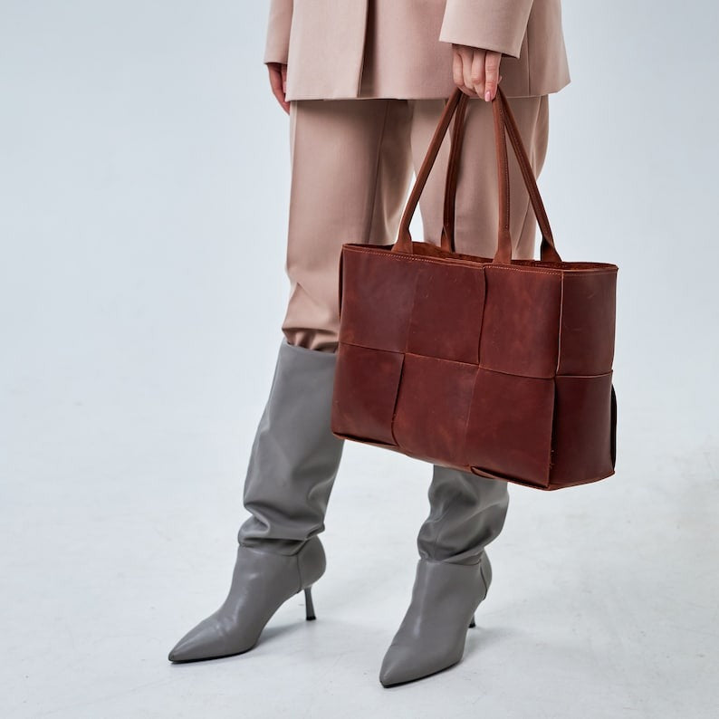VT LEATHER TOTE FOR WOMEN