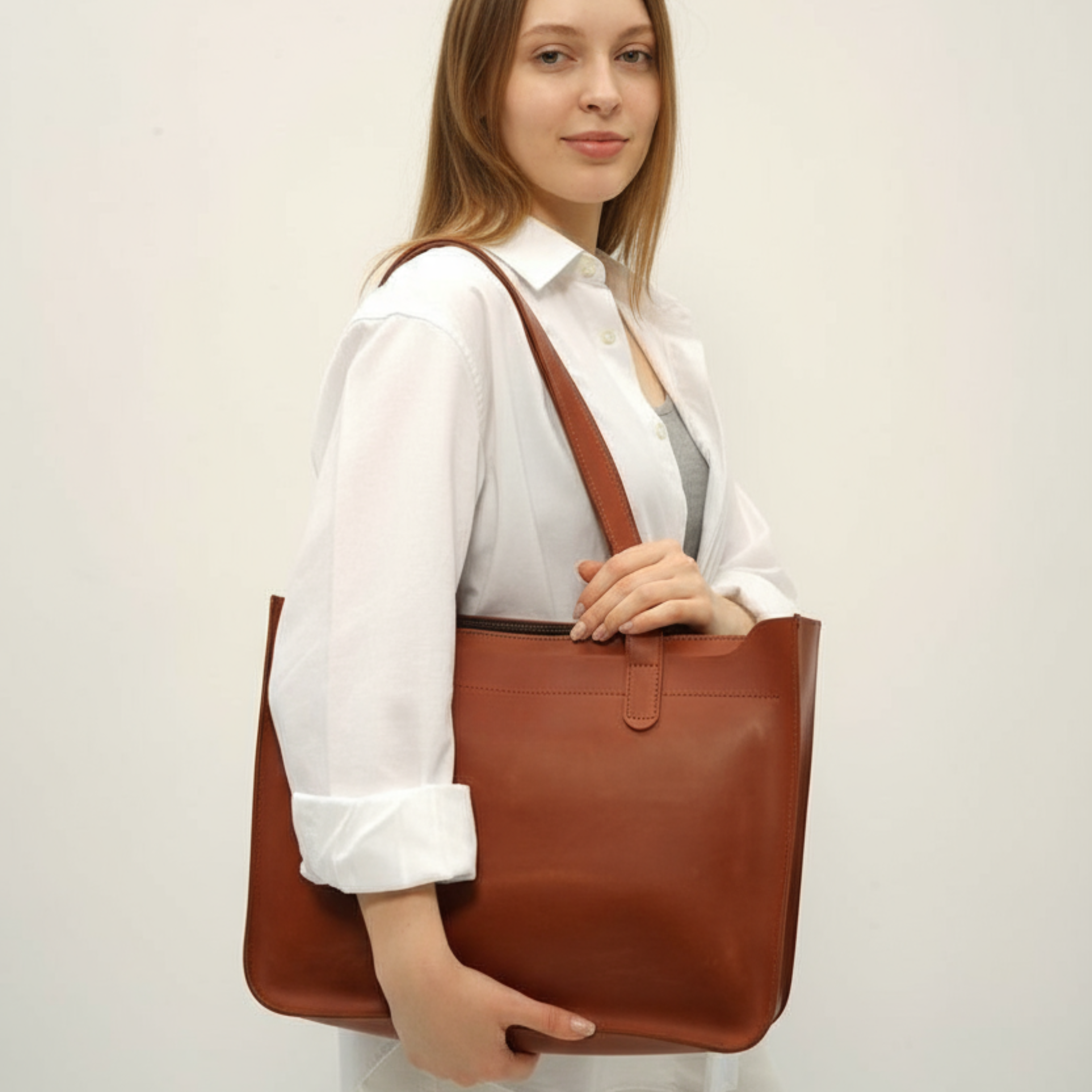 VT LEATHER TOTE FOR WOMEN