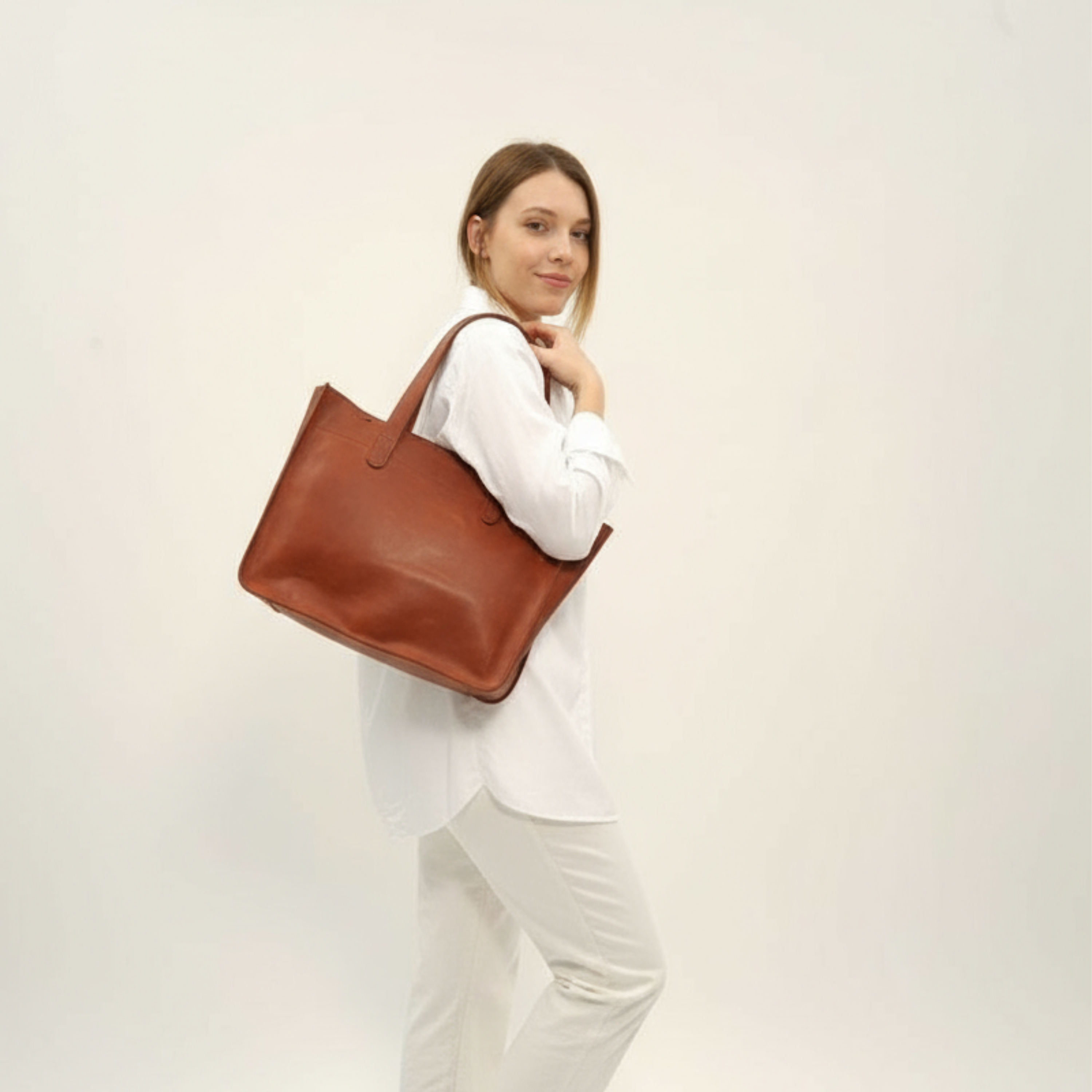 VT LEATHER TOTE FOR WOMEN