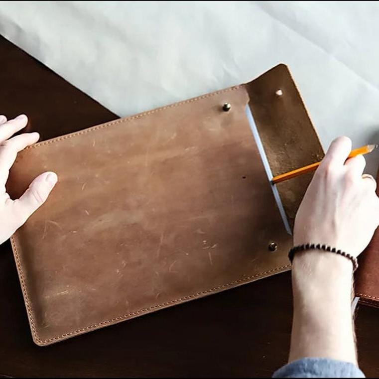 kinnoti 2 Button Laptop Sleeve