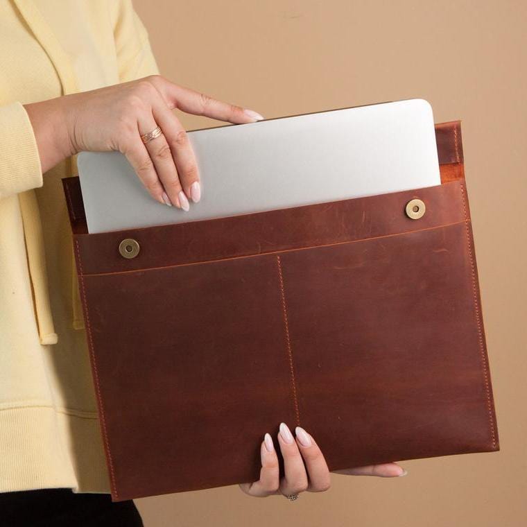 kinnoti 2 Button Leather Laptop Sleeve