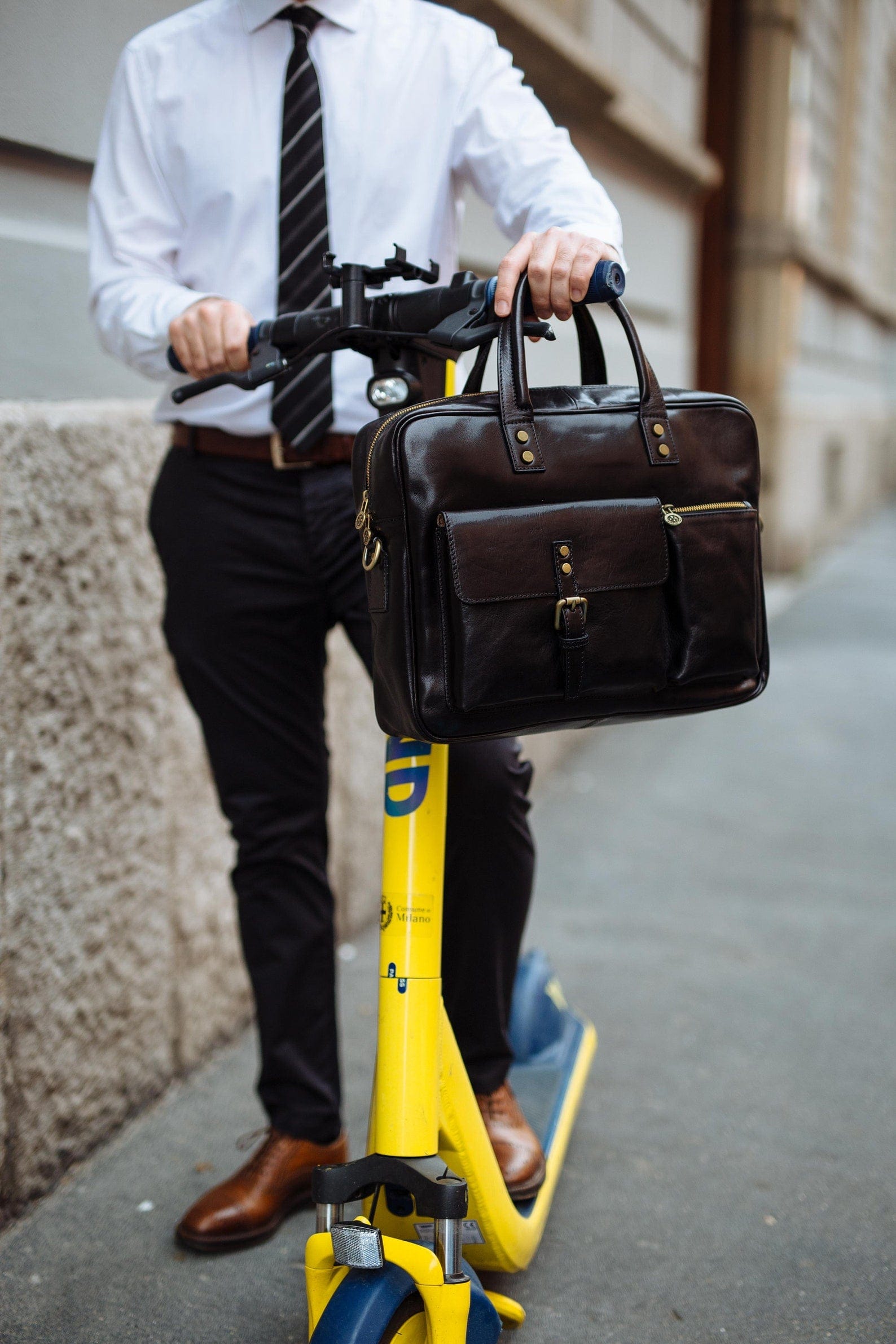 Kinnoti LAPTOP BAGS BLACK RETRO STYLE LAPTOP BAG