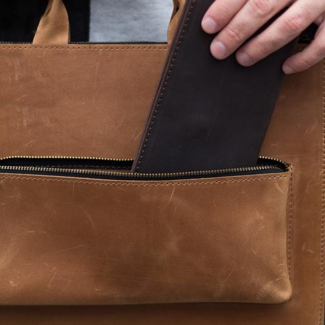 kinnoti Minimalist Design Leather Laptop Sleeve