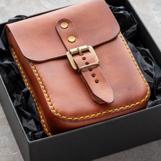 kinnoti Pouch Unisex Leather Belt Pouch Cum Sling Bag