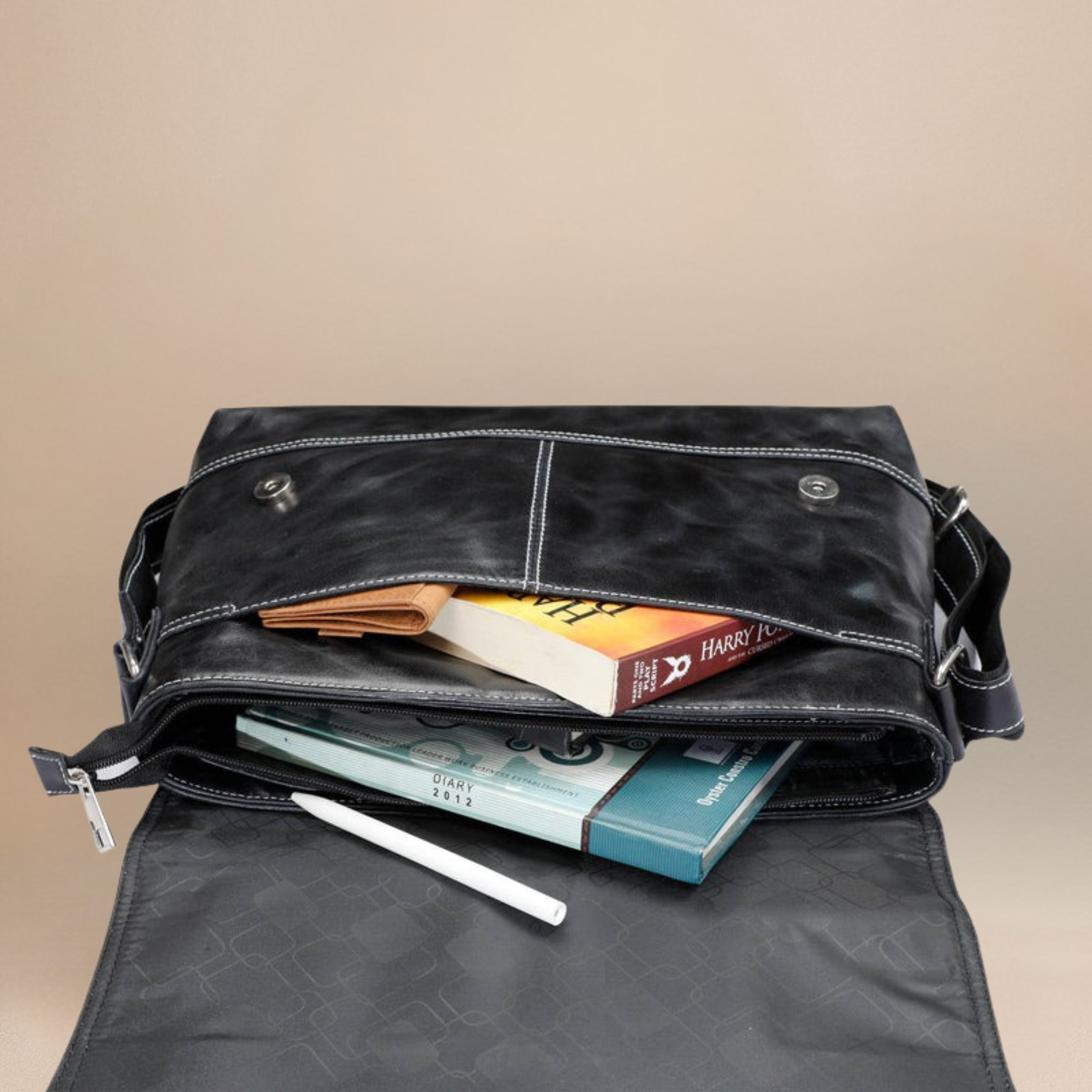 kinnoti Premium Genuine Leather Messenger Bag