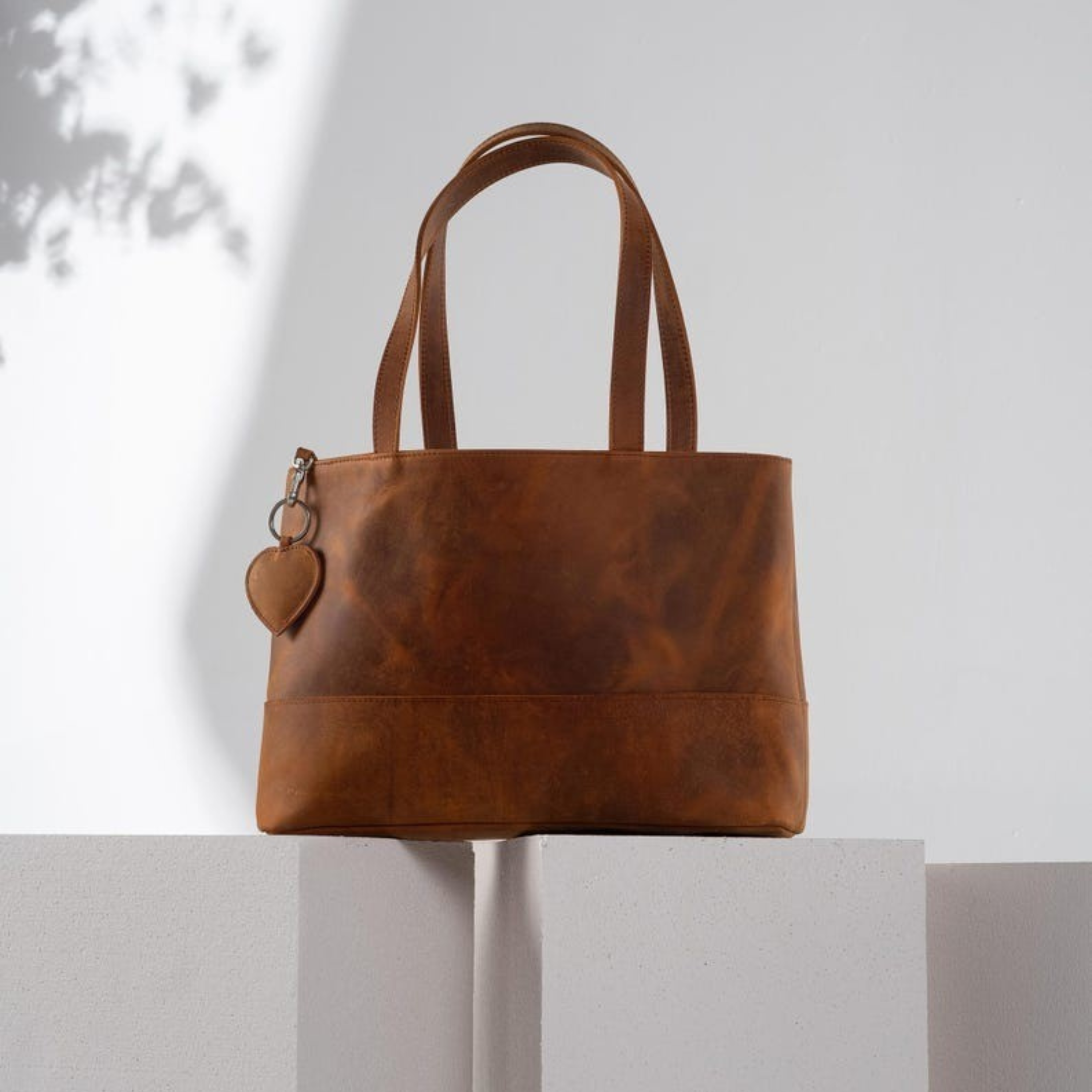 VT LEATHER TOTE FOR WOMEN