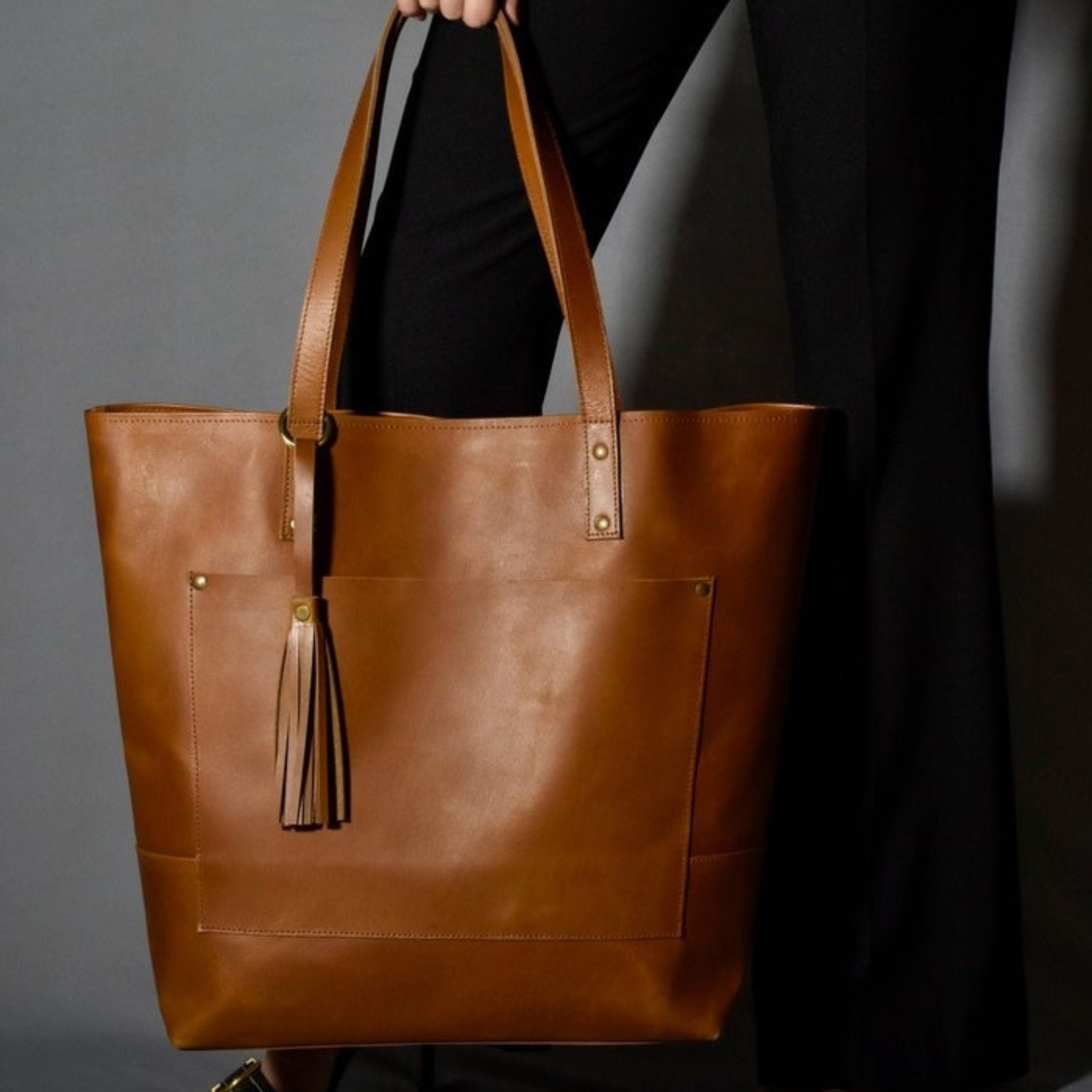 VT LEATHER TOTE FOR WOMEN