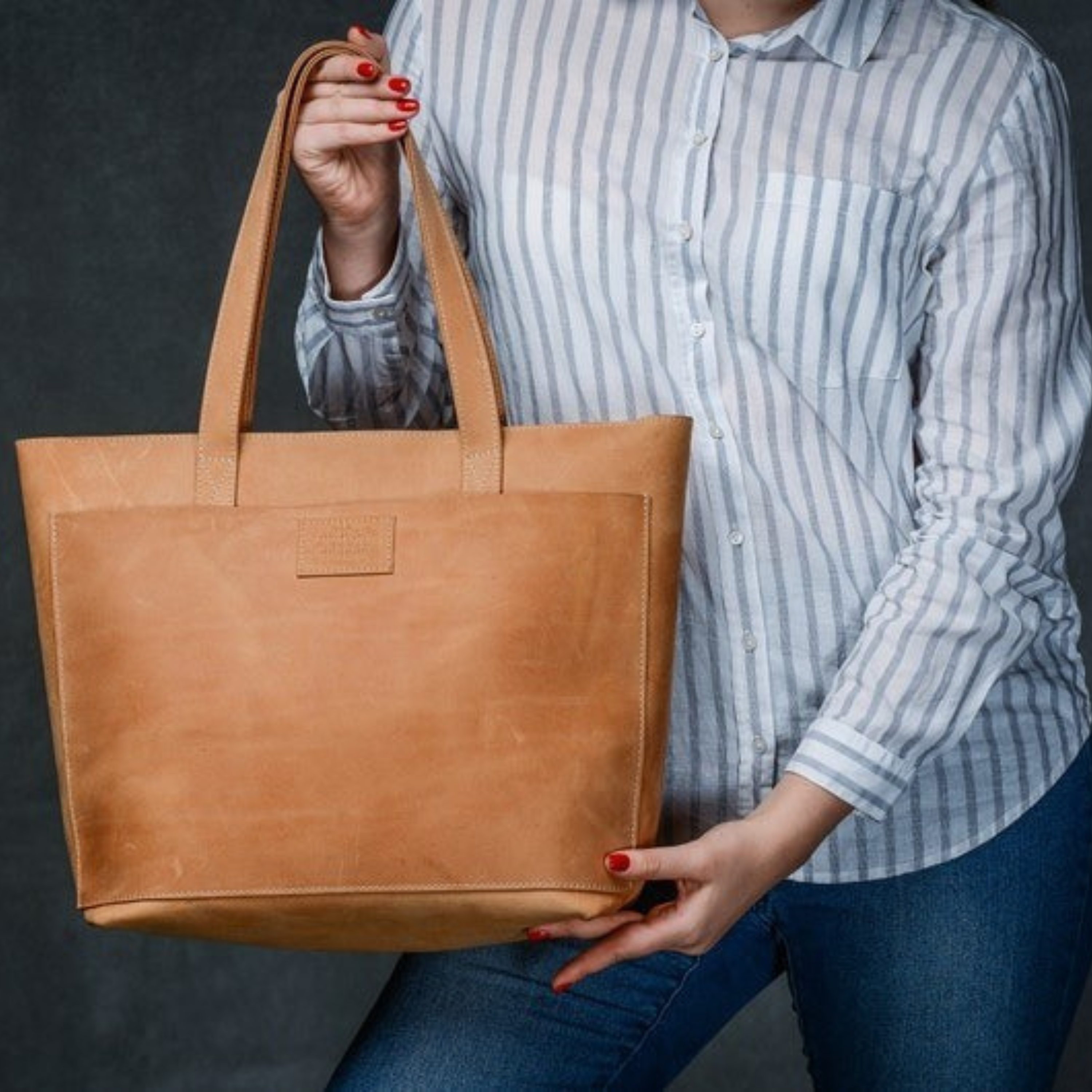 VT LEATHER TOTE FOR WOMEN