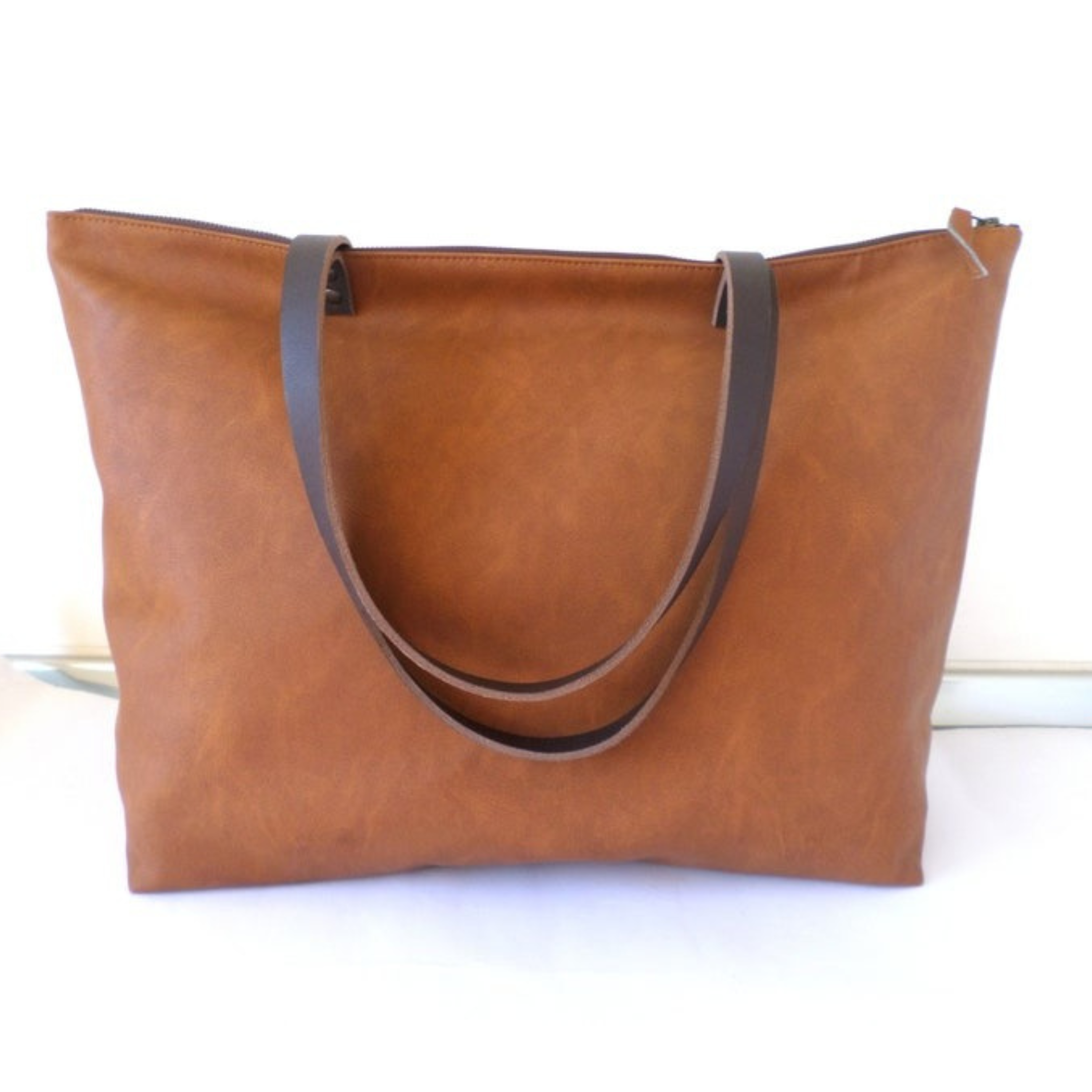 VT LEATHER TOTE FOR WOMEN