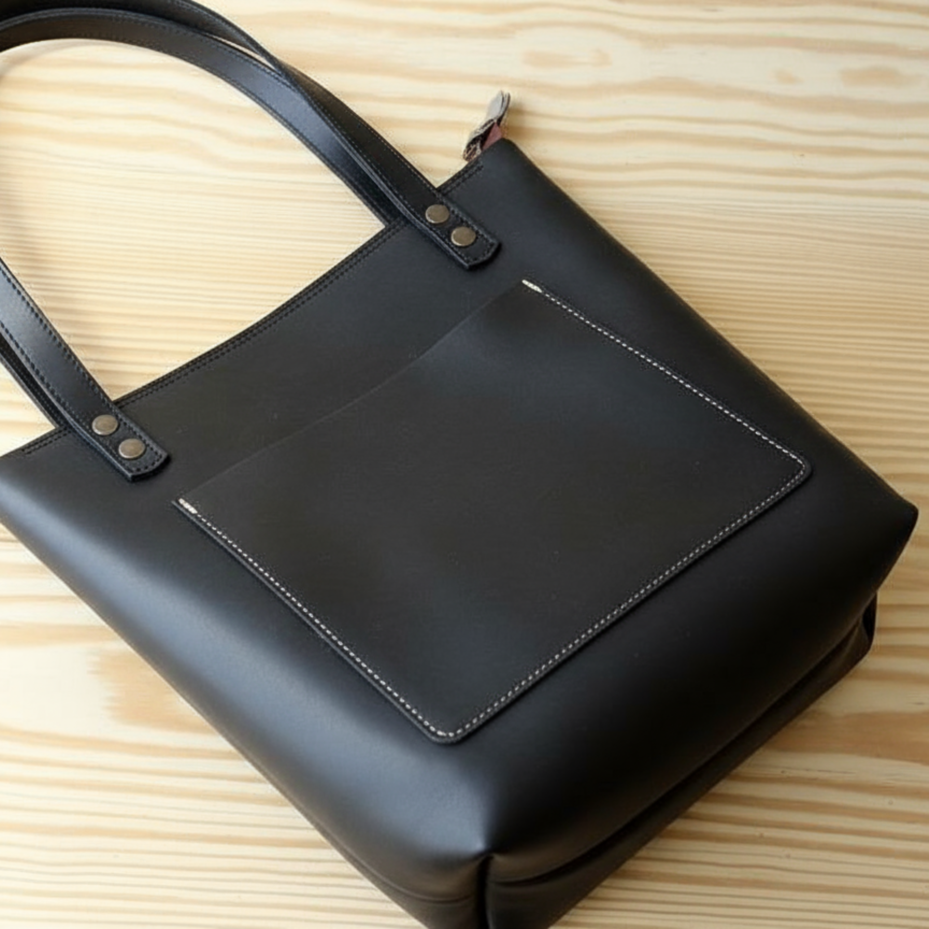 VT LEATHER TOTE FOR WOMEN