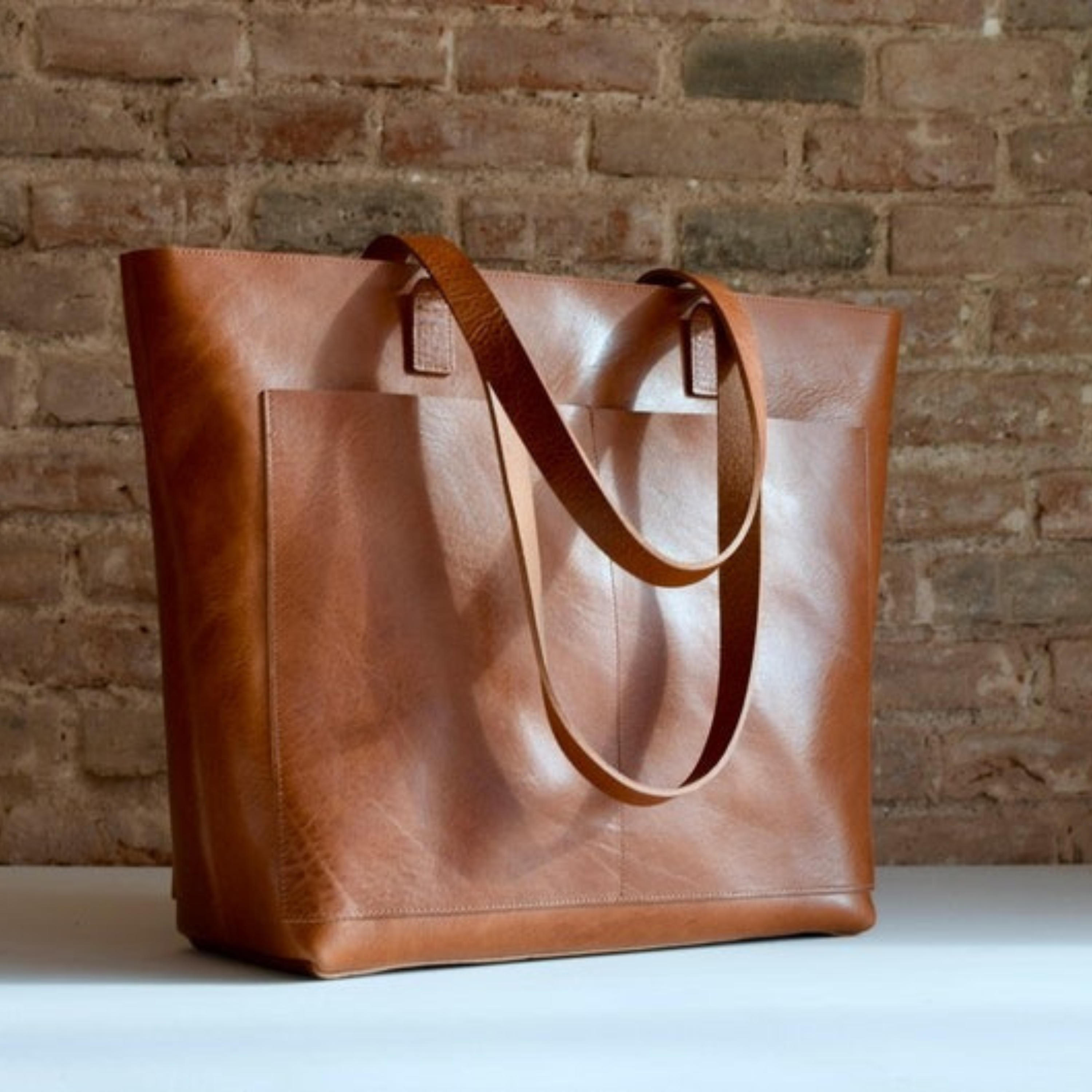 VT LEATHER TOTE FOR WOMEN
