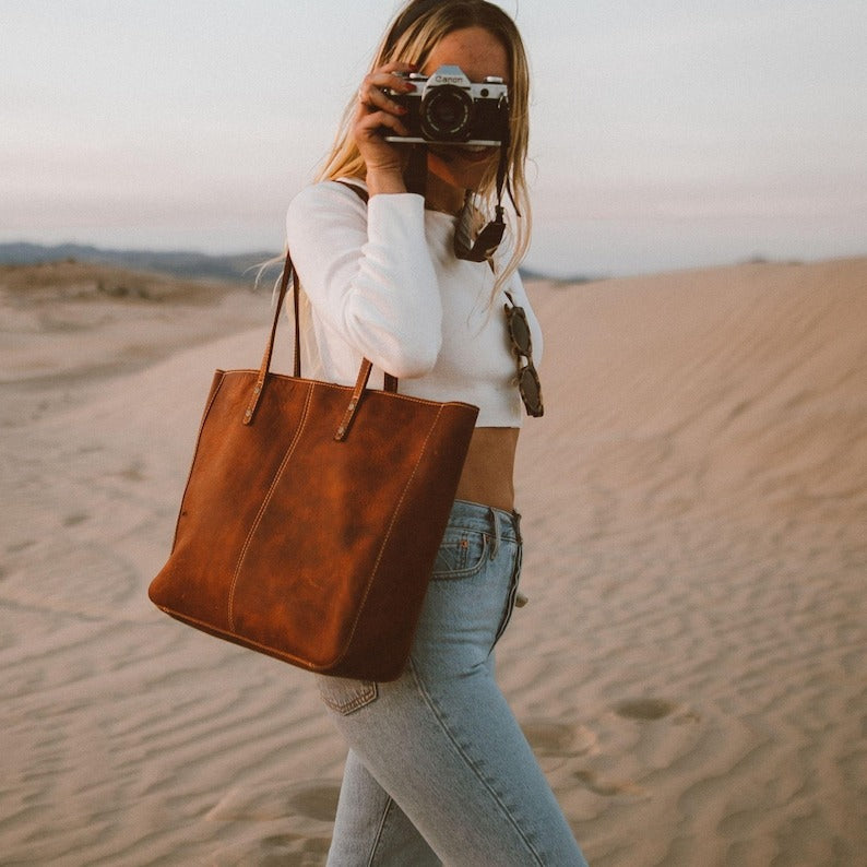 VT LEATHER TOTE FOR WOMEN