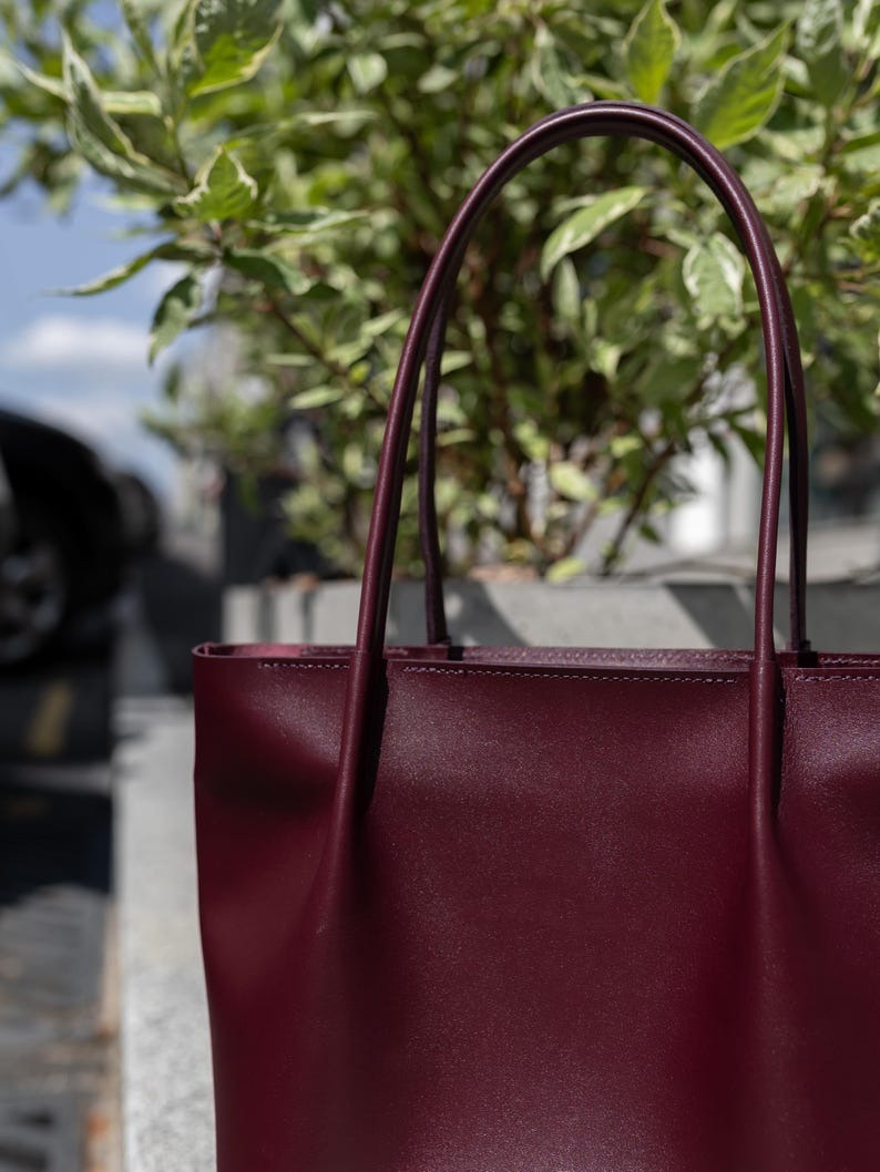 VT LEATHER TOTE FOR WOMEN