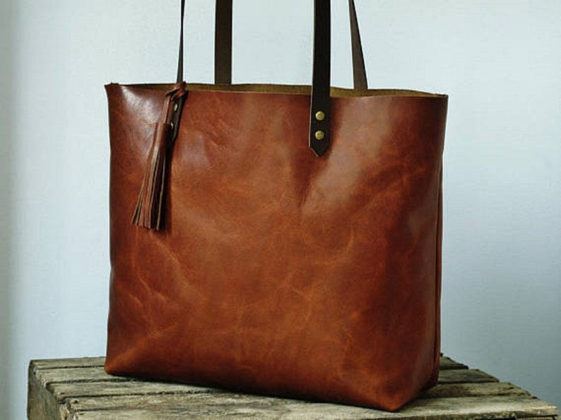 VT LEATHER TOTE FOR WOMEN