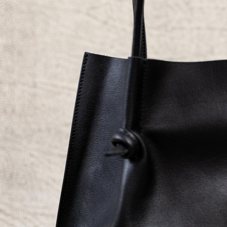 VT LEATHER TOTE FOR WOMEN