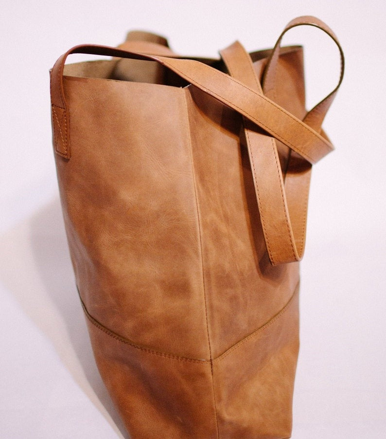 VT LEATHER TOTE FOR WOMEN