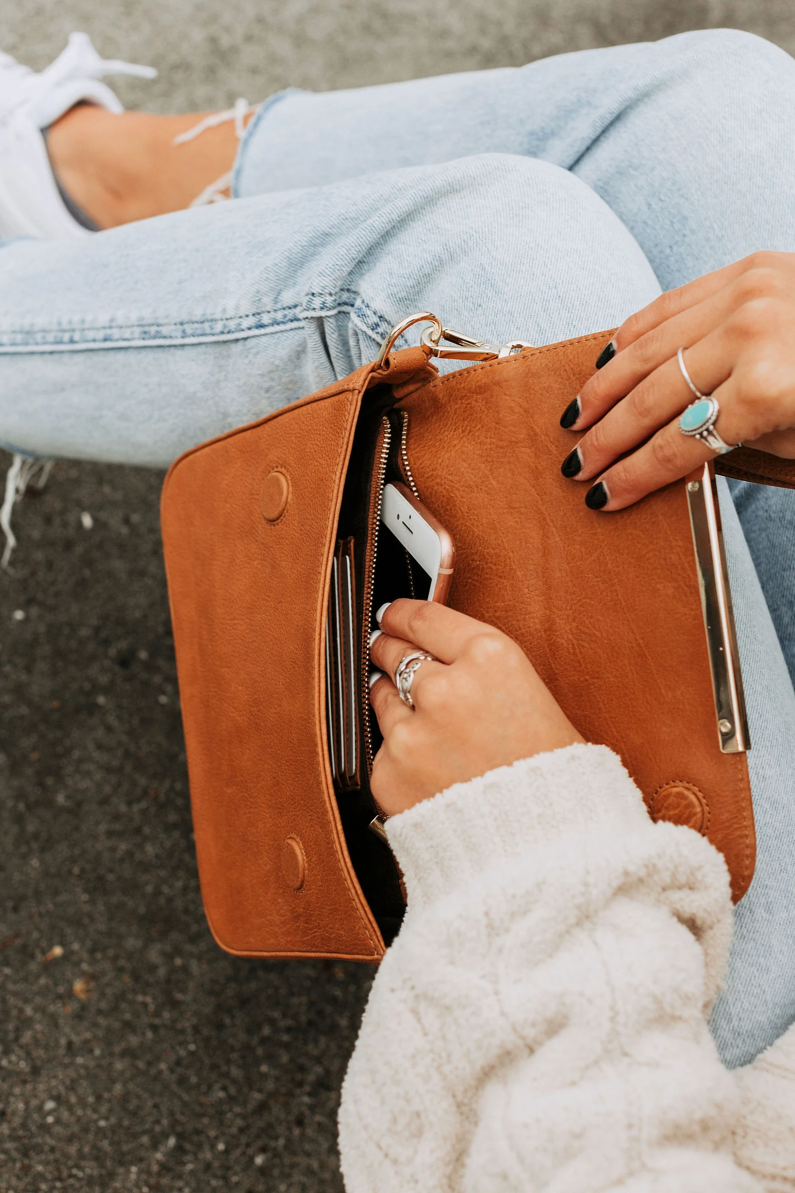 Kinnoti 100% Genuine Leather Crossbody Bag For Women | Premium Quality Leather with Lifetime Leather