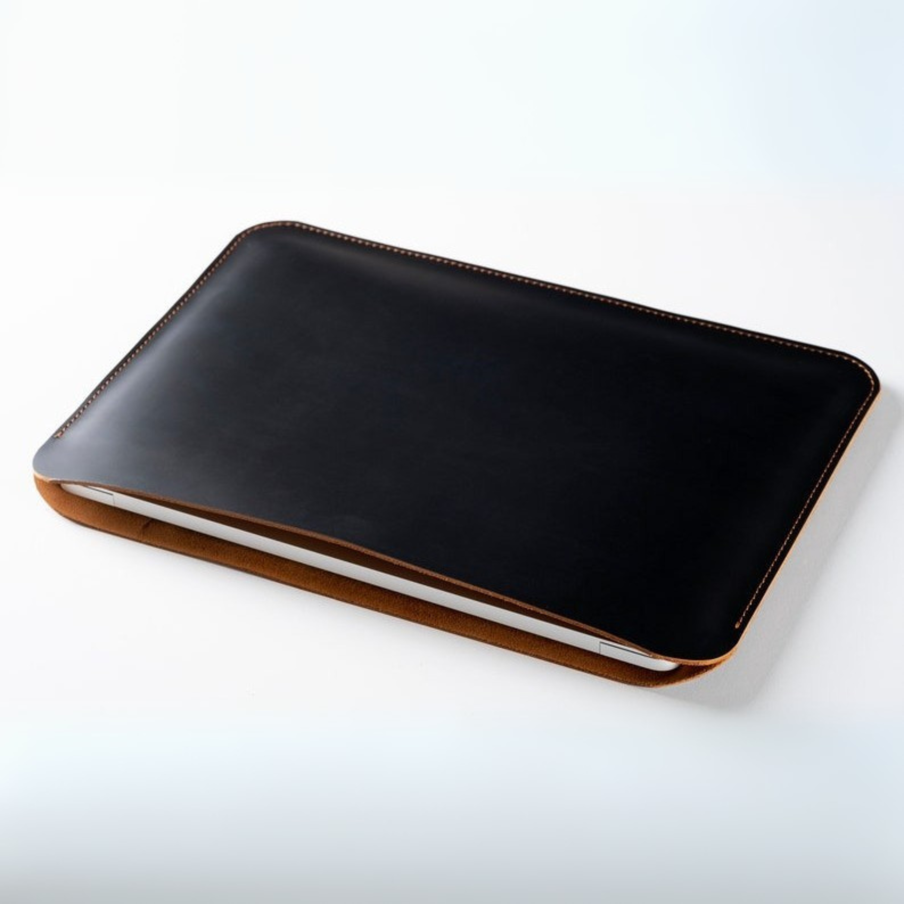 Kinnoti Black Boston Leather Laptop Sleeve