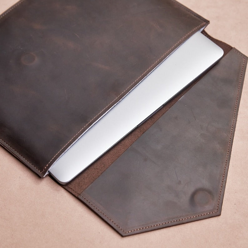 Kinnoti Brown Ripon Leather Laptop Sleeve