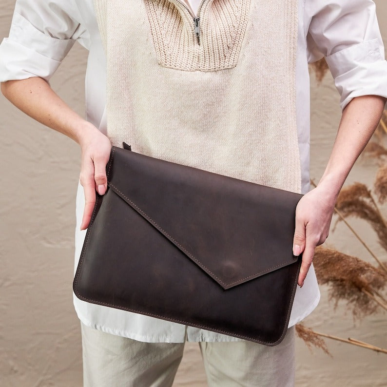Kinnoti Brown Ripon Leather Laptop Sleeve