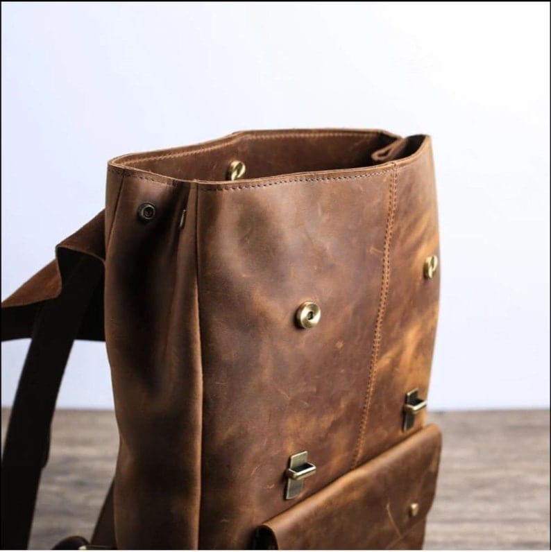 kinnoti Genuine Leather Backpack