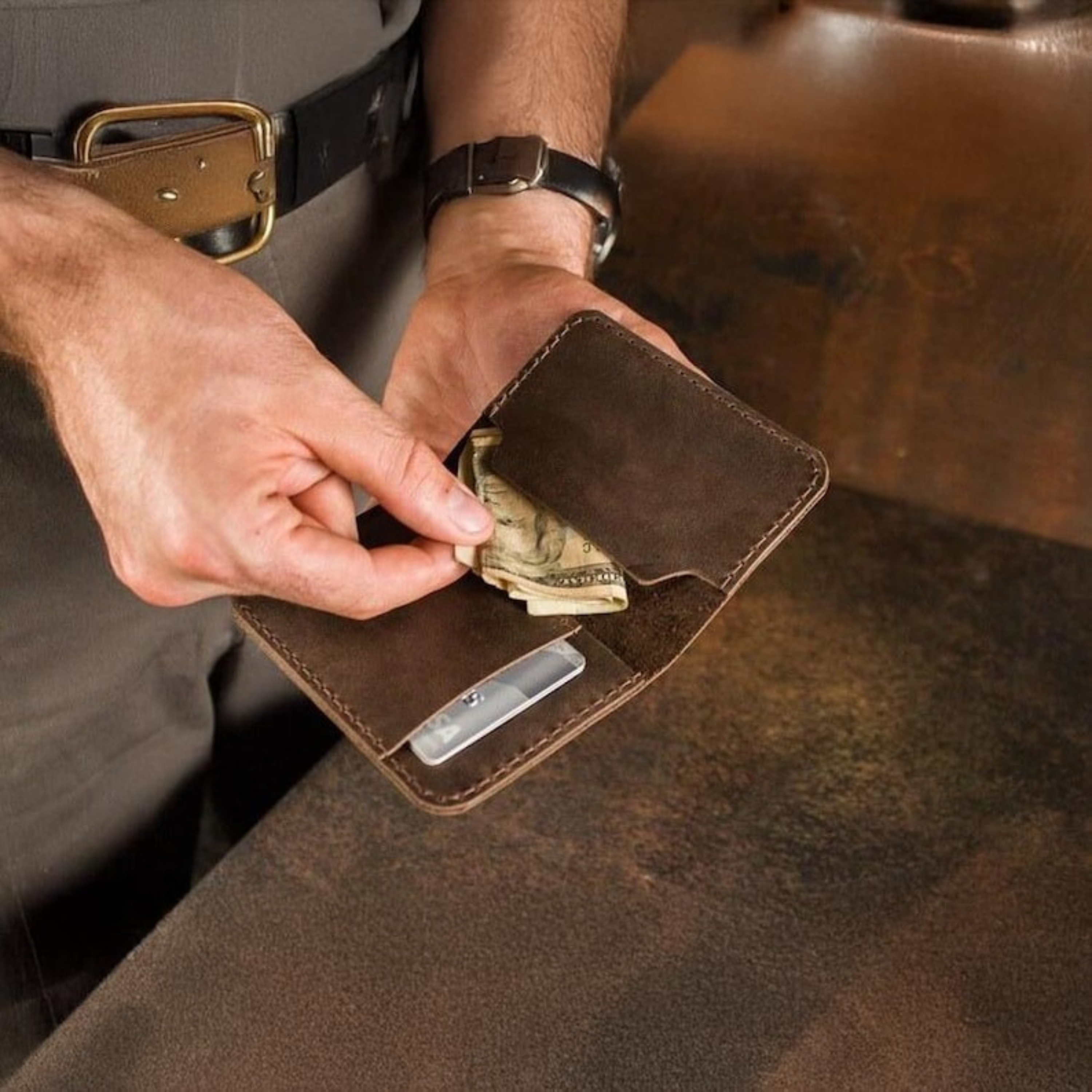 Kinnoti Slim Leather Wallet