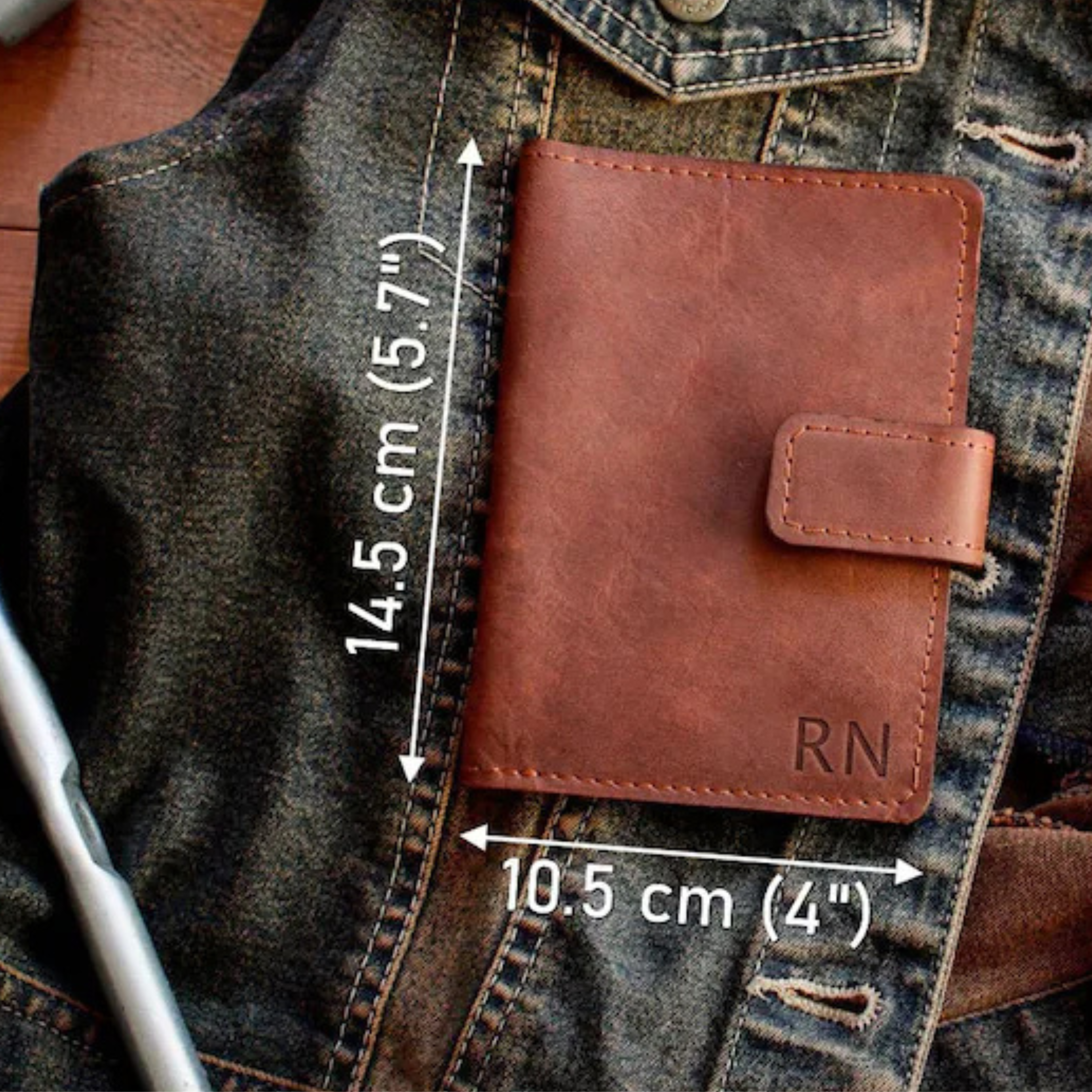 Kinnoti Timeless Leather Passport Holder