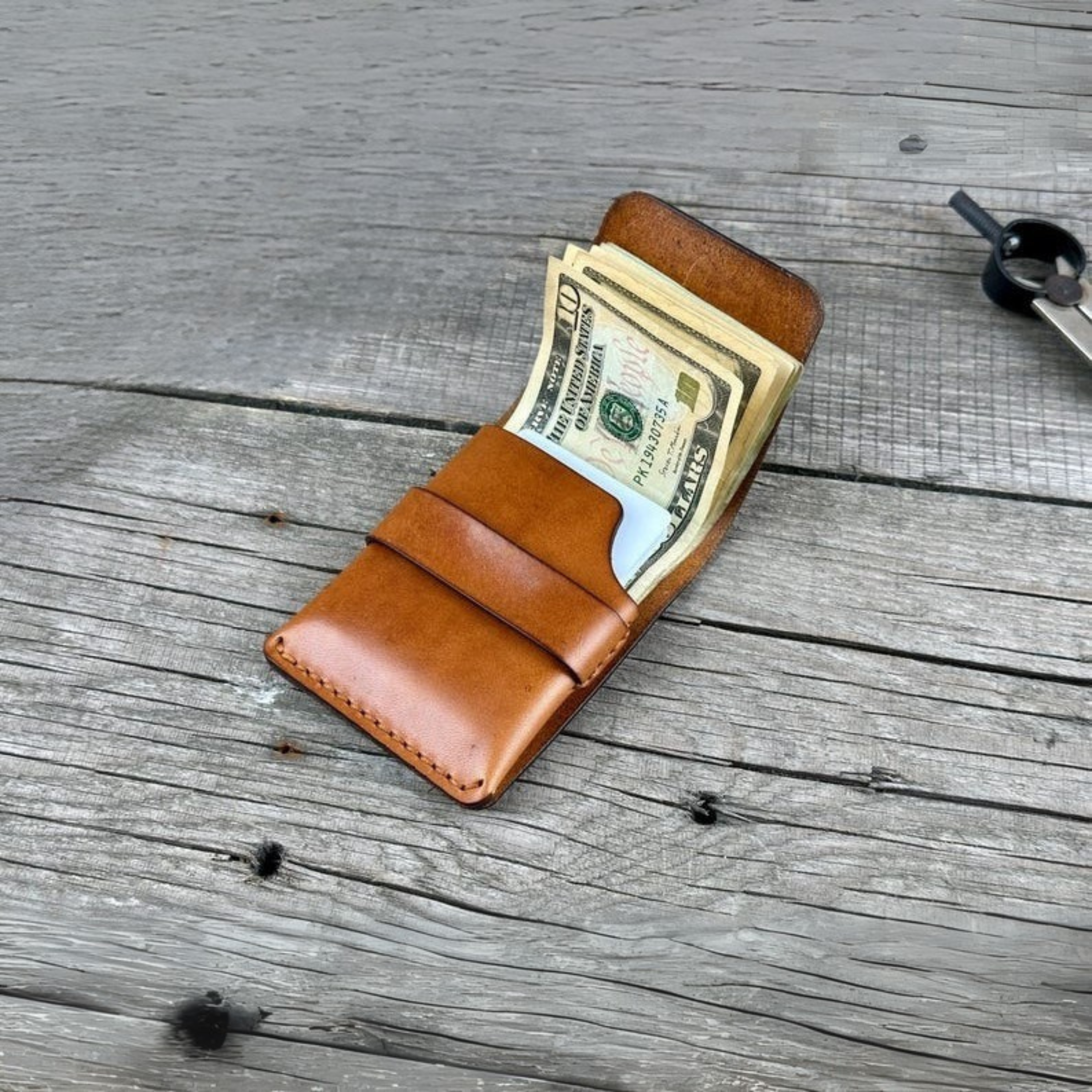 Kinnoti Wallet Slim Leather Wallet - Minimalist Card Holder